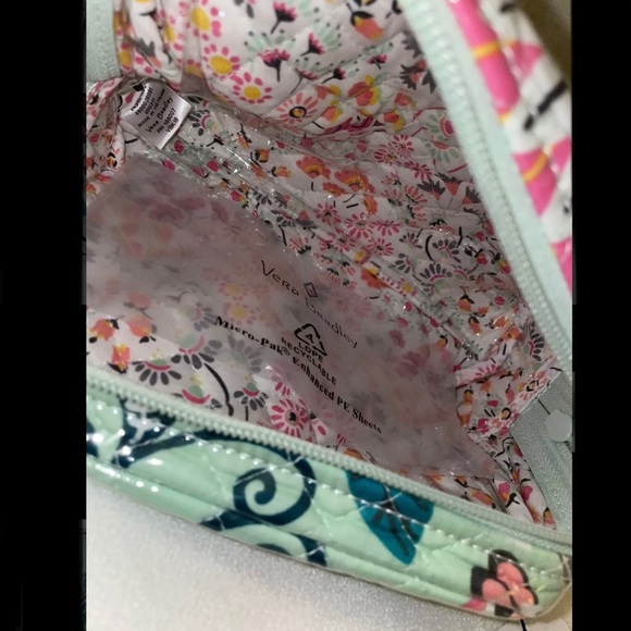 New! Vera Bradley Iconic Medium PVC Coated Cosmetic Case In Mint Flowers🌷 - Picture 11 of 12